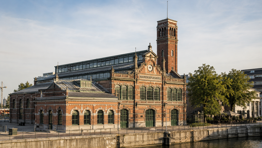 Restauratie historische daken Noorderpershuis in Antwerpen van start