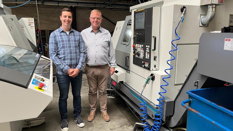 Glenco peut tourner et fraiser sur une seule machine grâce à une broche de reprise