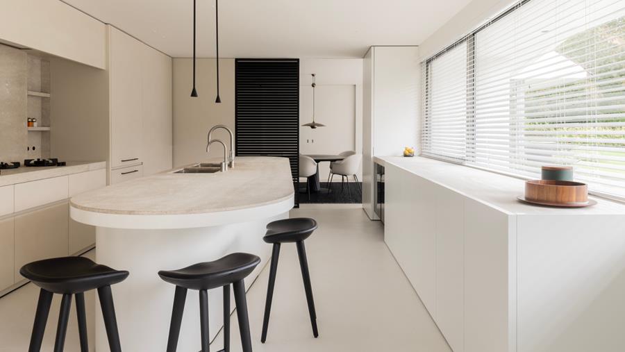 Uitdagend maatwerk creëert rustieke elegantie