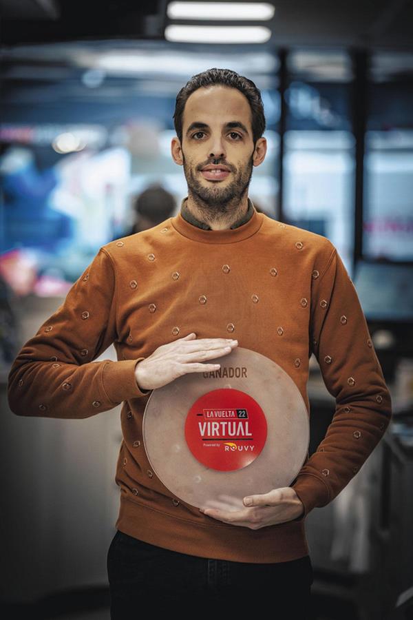Ward Simons, winnaar van de eerste virtuele Vuelta 