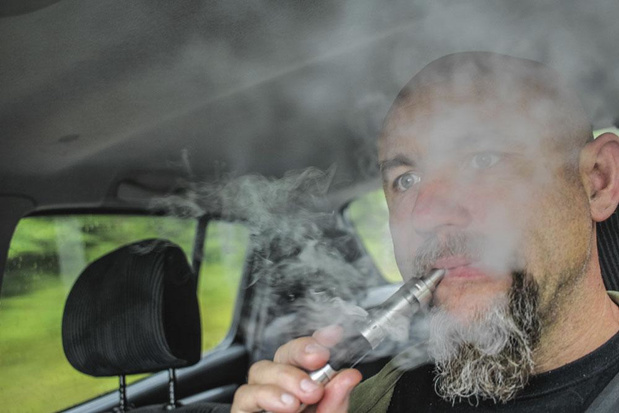 Roken in de auto