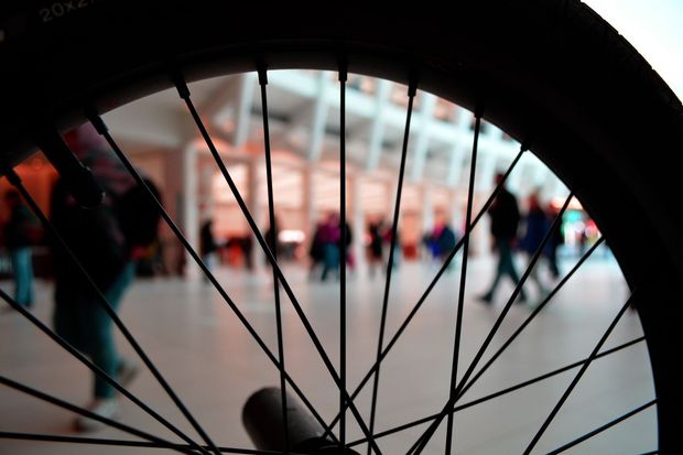 A bicyclette