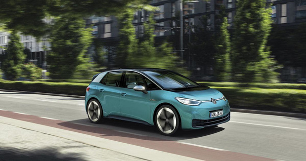 Volkswagen électrise