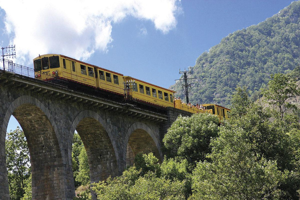 En suivant la ligne jaune 