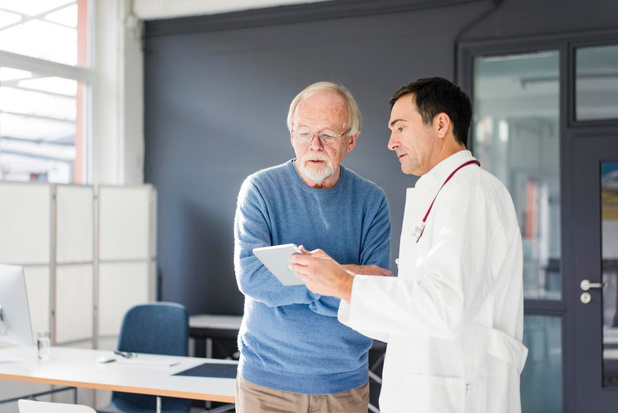 Pour les patients âgés, un universalisme des soins " proportionné "