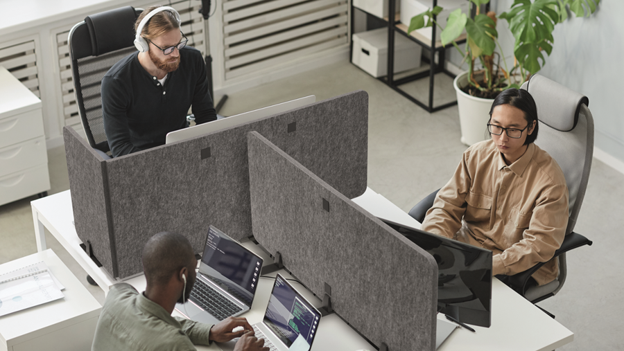 DURABLE lanceert akoestische bureauschermen