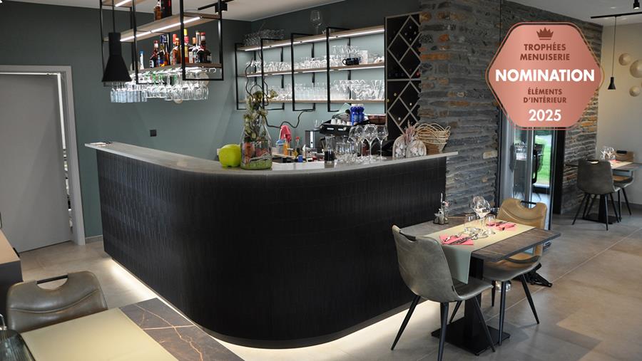 Barre courbé en Hi-Macs avec une finition raffinée