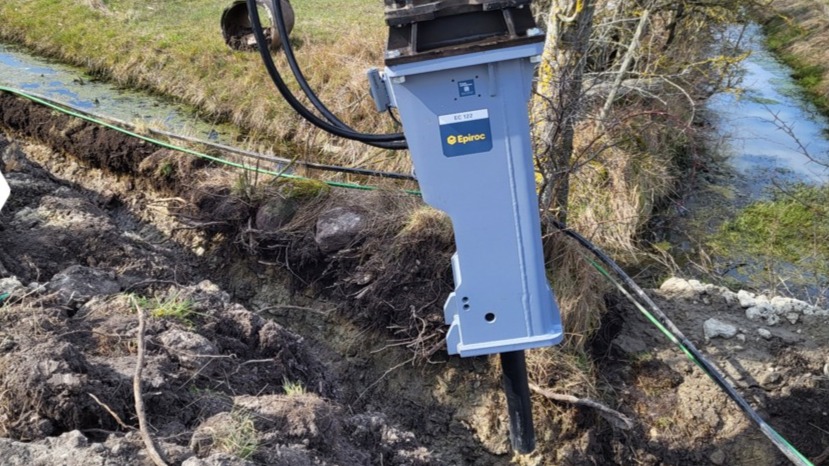 Hydraulische sloophamer met slimme onderhoudsfuncties