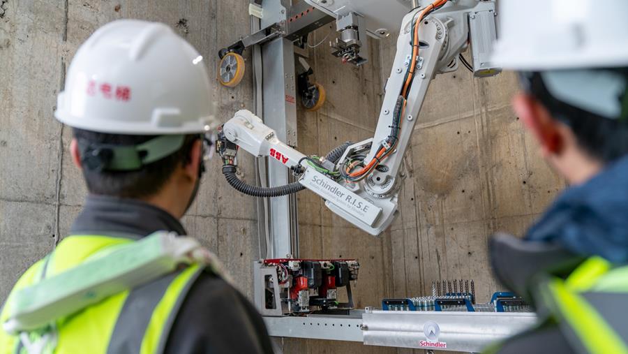 Schindler breidt robotvloot voor liftinstallaties uit