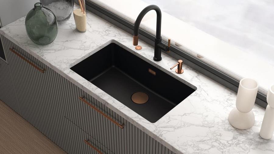 Le robinet de cuisine devient un élément phare : Franke lance les modèles Maris Stripes et Pescara 2.0